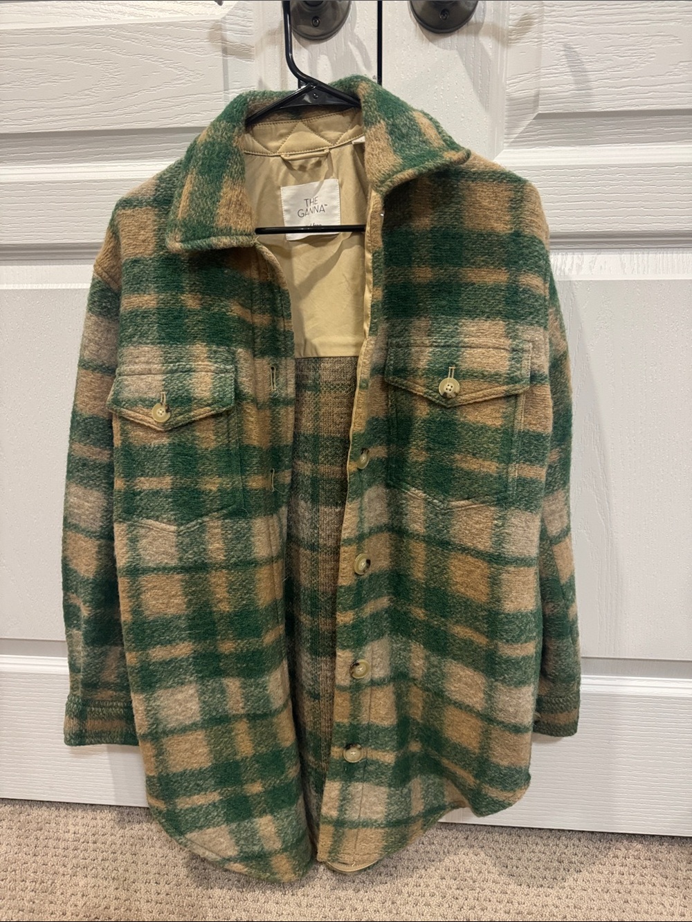Aritzia Plaid Utility in Green and Tan THE GANNA SHIRT JACKET